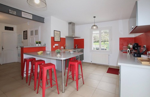 Malataverne House | Top-Rated 6 Bedroom Retreat with Pool in Malataverne