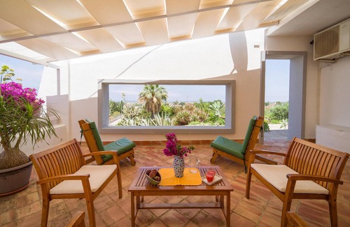 Spano House | Exceptional 4-Bedroom Retreat in Beautiful Marsala