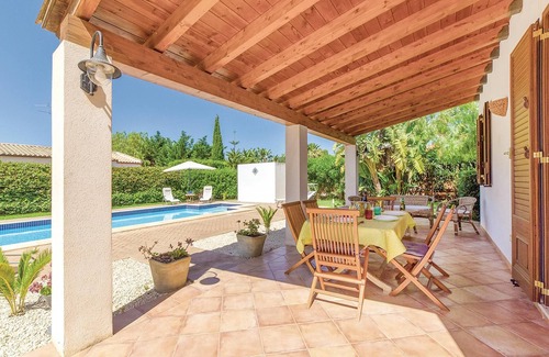 Menfi House | Elegant Vacation Home with Pool in Lido Fiori, Sicily