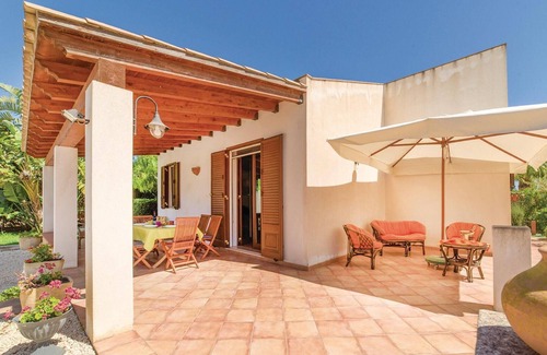 Menfi House | Elegant Vacation Home with Pool in Lido Fiori, Sicily
