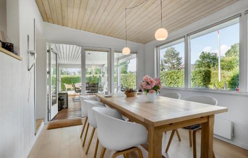 Vejlby Fed House | Delightful Home in Middelfart with Fully Equipped Kitchen