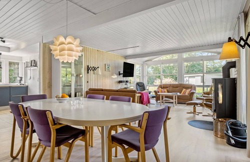 Millinge House | Idyllic Oceanfront Retreat with Spa & Pet-Friendly Amenities