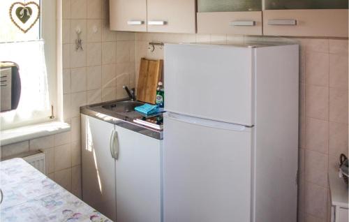 Roggentin House | Cozy 2 Bedroom Home in Mirow - Ideal for Families & Pets