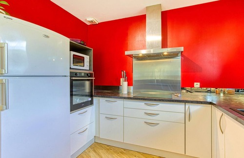 Montsales House | Spacious 4 Bedroom Retreat in Montsales with Private Pool
