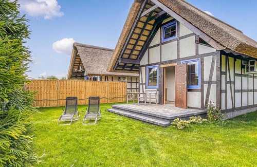 gmina Bedzino House | Idyllic Lakefront House with Spa and Ocean Views