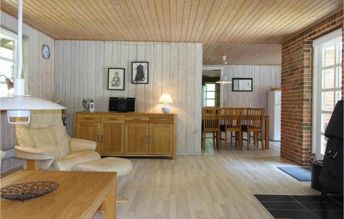Dueodde House | Welcoming Home in Nexø with Free Wifi and Pet-Friendly