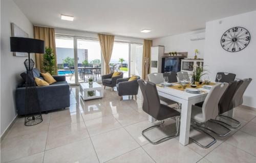 Kolanjski Gajac House | Beautiful Novalja Home with Sea View & Pool Access