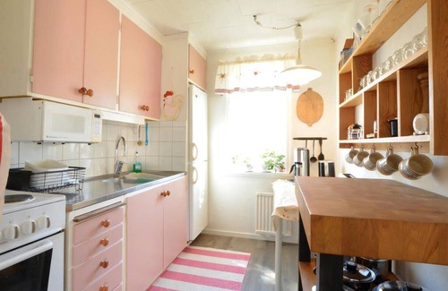 Oskarshamn House | Comfortable 2-Bedroom Stay in Oskarshamn with Breakfast
