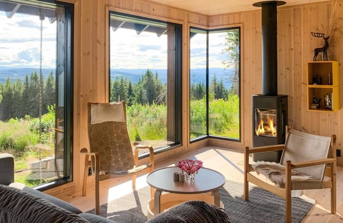 yer House | Explore Nature While Enjoying Comfort and Scenic Lake Views