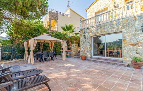 Palafolls House | Relaxing Retreat in Palafolls with Pool & Family Amenities