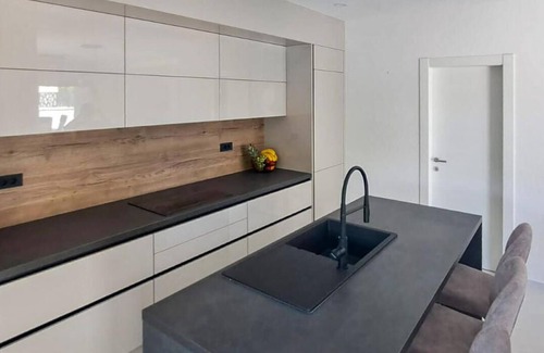 Pirovac House | Stunning home in Pirovac