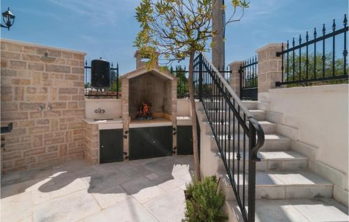 Primosten House | Beautiful Primosten Home with Kitchen & Family-Friendly Amenities