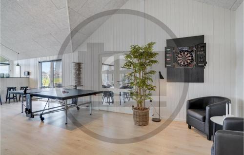 Kongsmark House | Elegant 9 Bedroom Retreat with Pool in Rømø