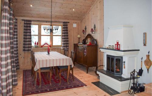 Atra House | Cozy Rjukan Retreat with Wifi for Family-Friendly Stays