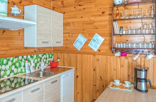 Rowy House | Discover a Cozy Retreat in Scenic Rowy Resort