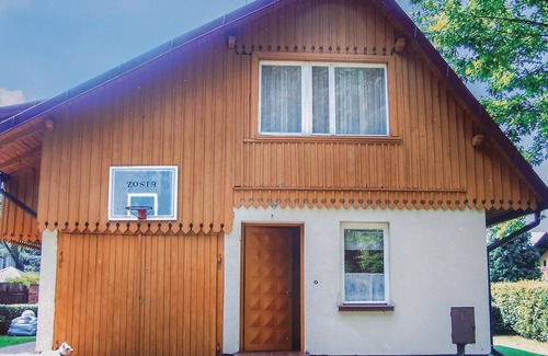 Rowy House | Discover a Cozy Retreat in Scenic Rowy Resort