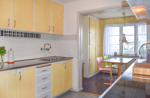 Simrishamn House | Ideal 4-Bedroom Retreat with Oceanfront Views in Simrishamn