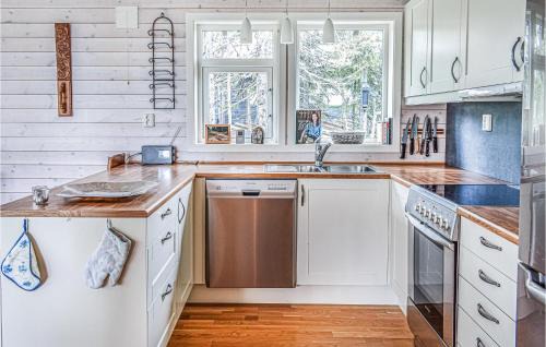Sjusjoen House | Inviting Home in Sjusjøen with Kitchen & Family-Friendly Perks