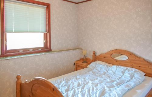 Utaker House | Cozy Home In Sknevik With Kitchen & Pet-Friendly Amenities