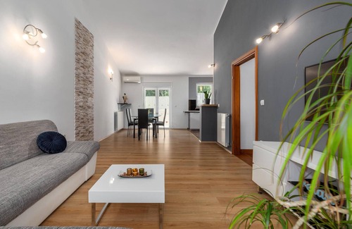 Sveta Nedelja House | Inviting 3 Bedroom Accommodation in Beautiful Snasici
