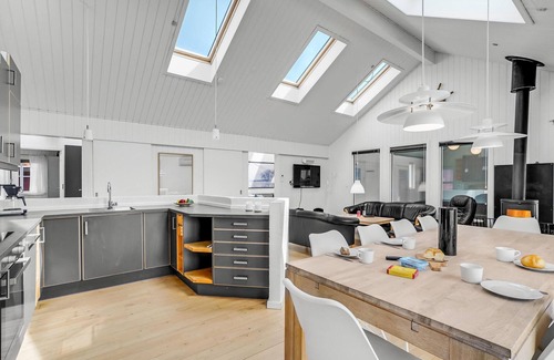 Klitmoller House | Charming Cottage Steps from the Beach with Ocean Views