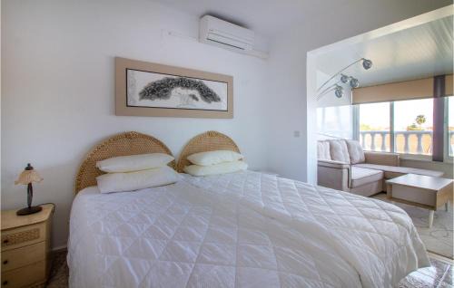 Torrevieja House | Cozy Torrevieja Retreat with Kitchen and Pool Access