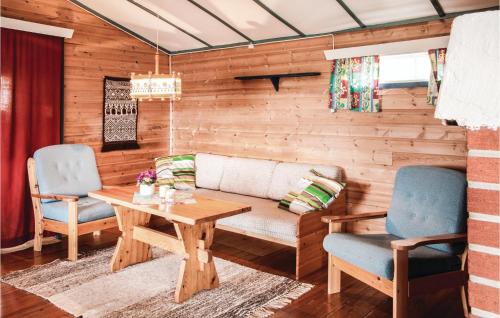 Tynset House | Cozy Home in Tynset with Kitchen for Family Fun