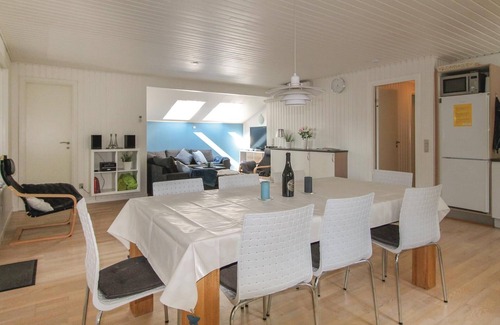 Bøtø By House | Spacious 4-Bedroom Getaway with Oceanfront Views