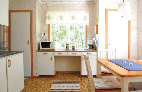 Stockaryd House | Cozy Retreat Near Lake Storsjön with Spa and Breakfast