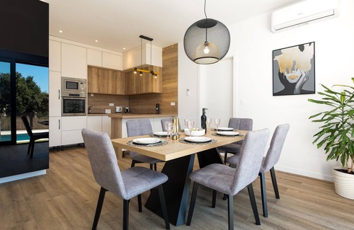 Zaton House | Stunning home in Zaton