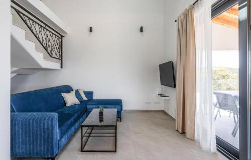 Zman House | Relaxing Getaway in Zman with Outdoor Pool & Pet-Friendly