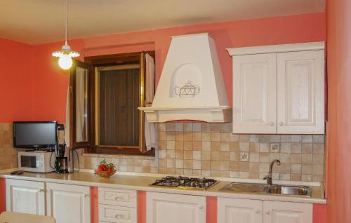 Montefiore dell'Aso House | Relaxing Retreat in Montefiore Dellaso with Hot Tub