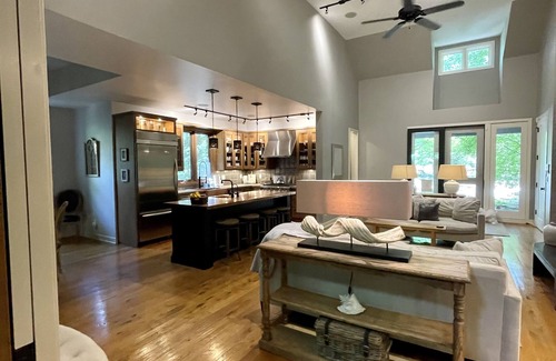Union Pier House | Experience a Lakefront Haven with Pool and Hot Tub