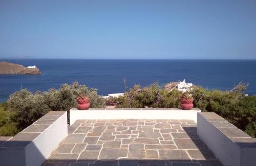 Chrisopigi House | Beautiful House in Chrisopigi, Sifnos Island - 4 Stars