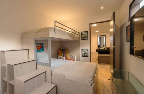 Guarne Cottage | Relaxing Retreat with Hot Tub in Guarne