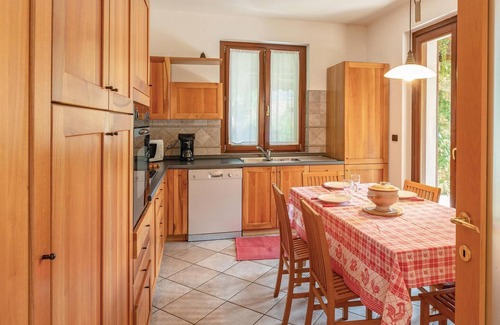Gabbio-Cereda-Ramate House | Comfortable 3 Bedroom Retreat in Casale Corte Cerro VB