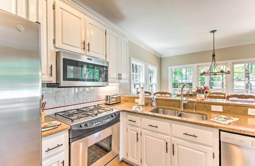 Lake Oconee Cottage | Exceptional Lake Oconee Retreat with Pool and Spa Access