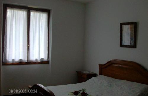 Azzano House | Scenic Lake View G. Brentano - Pet and Child Friendly Stay
