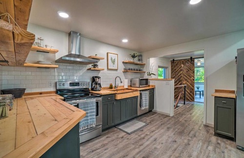 Mount Juliet House | Scenic Lake-View Retreat 22 Mi to Vibrant Nashville