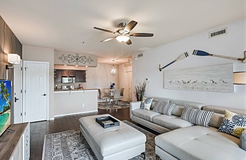 Highland Lake Estates Condo | Experience Lake Travis Island Villa with Scenic Views & Amenities