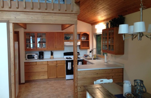 St Ignace House | Inviting Lake Views and Ideal U.P. Day-Trip Location