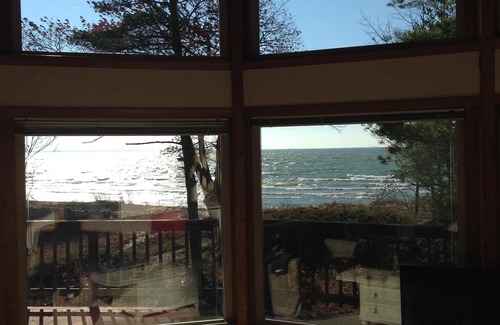 St Ignace House | Inviting Lake Views and Ideal U.P. Day-Trip Location