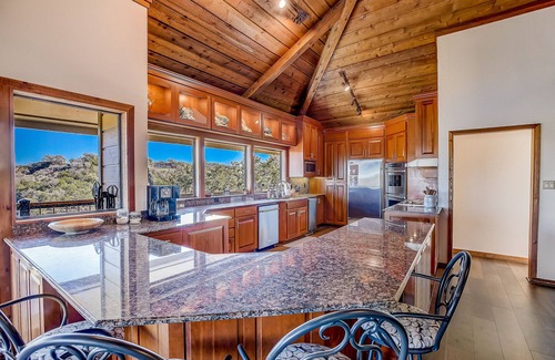 Spicewood House | Perfect Lakefront Retreat with Chef's Kitchen & Patios