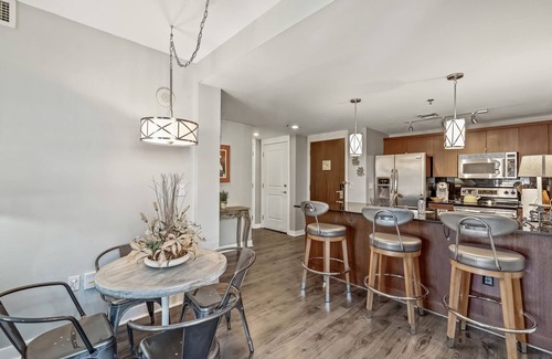 Lake Las Vegas Condo | Lakeview 2BR Retreat with Pool & Spa in Lake Las Vegas