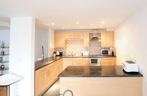 Chester Apartment | Elegant City Centre Apartment with Family-Friendly Amenities