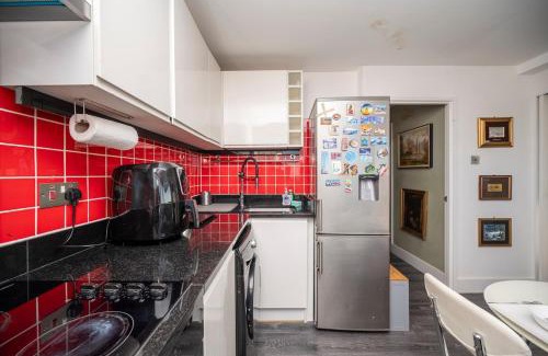 Camberwell Green Apartment | Stunning London View
