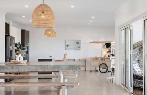 Karakin House | Experience The Amazing Lookout: Oceanfront Escape Awaits!