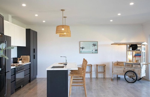 Karakin House | Experience The Amazing Lookout: Oceanfront Escape Awaits!