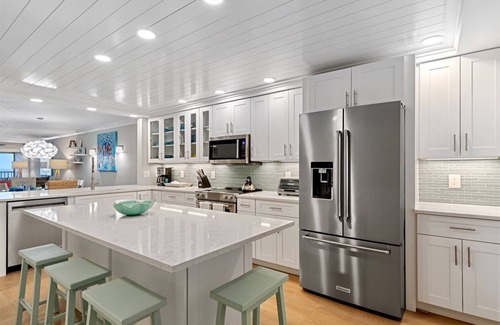 Sanibel House | Oceanfront Penthouse with Private Sundeck & Spa Amenities