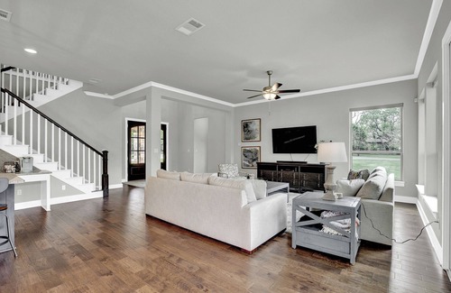 Horseshoe Bay House | Stunning Luxury Lake Home With Waterfront & Dock!